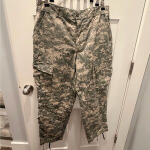 US Army ACU Combat Pants 28S Digital Camo Military Ripstop Cargo Pants